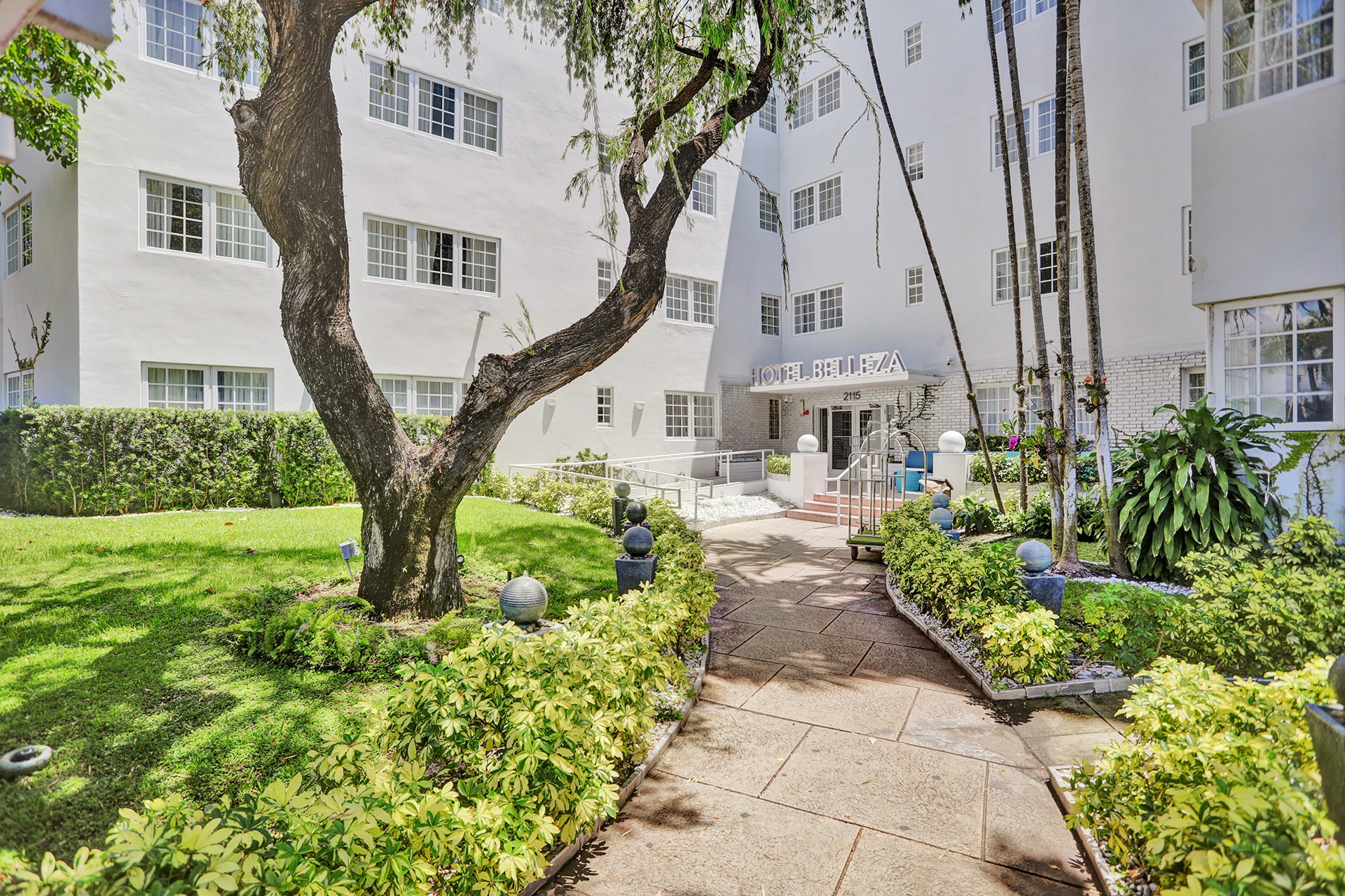 Hotel Belleza Miami